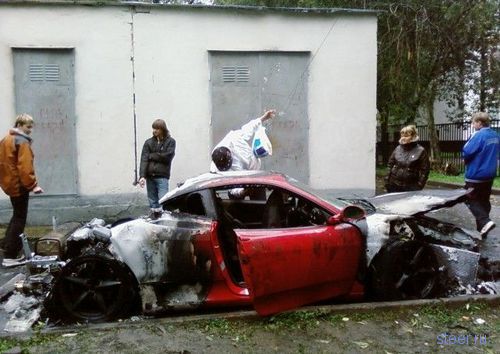 сгоревшая Ferrari