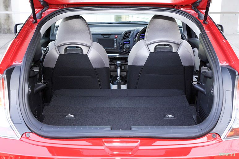 Mugen представил тюнинг для гибрида Honda CR-Z (фото)