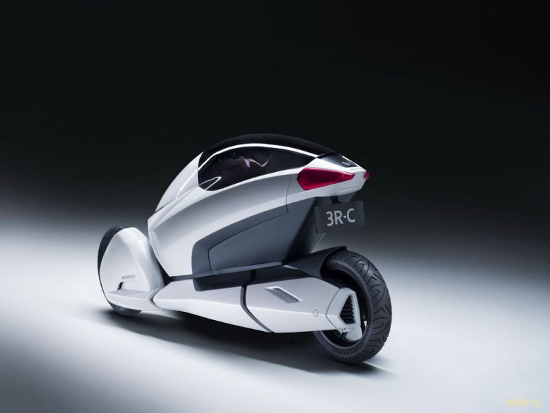 Honda представила трехколесный электромопед 3R-C (фото)