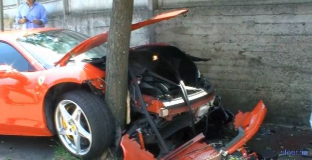 Новоиспеченный владелец Ferrari разбил свой автомобиль через 24 часа после покупки (фото)