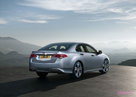 Официально представлена обновленная Honda Accord (фото)