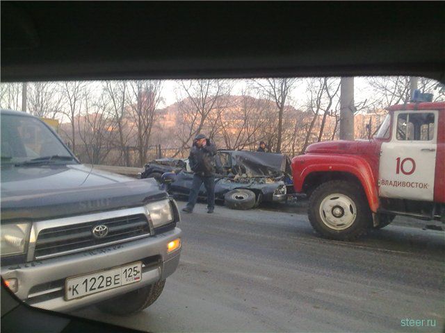 Массовое ДТП во Владивостоке: водитель КАМАЗа протаранил 7 автомобилей (фото и видео)