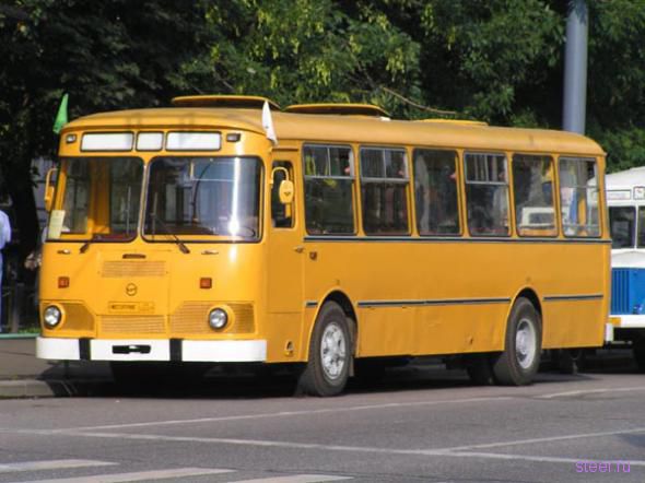 Стоковые фотографии по запросу Старый советский автобус