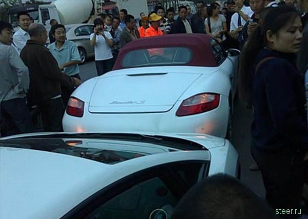 Одновременная авария Lamborgini, Porsche, Rolls Royce Phantom (фото)