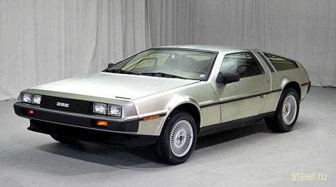 Машина времени DeLorean DMC-12 отмечает 35-летний юбилей (фото)