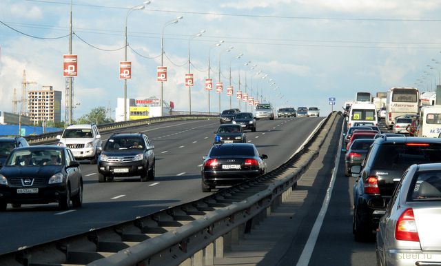 Кому принадлежит автомобиль с номером А332МР97? (фото)
