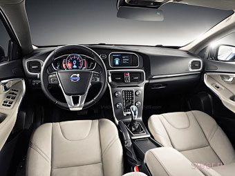 Рассекречен интерьер пятидверного хэтчбека Volvo v40 (фото)