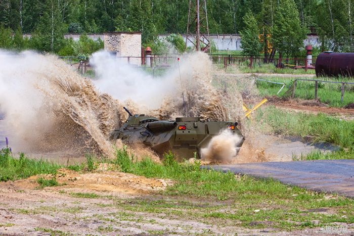 Автопром, за который не стыдно. Завод по производству военной техники (фото)