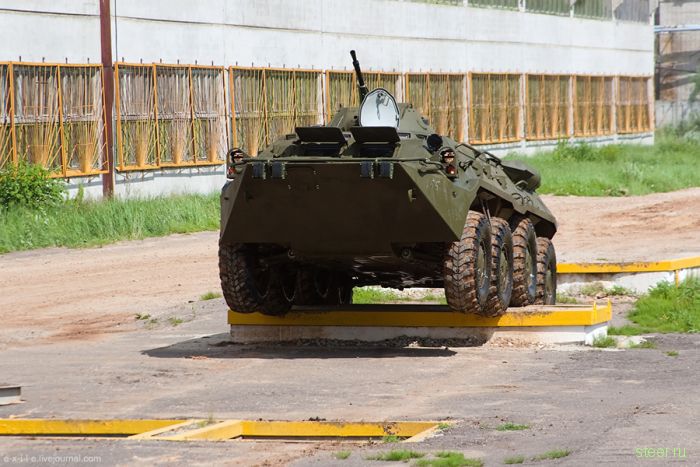 Автопром, за который не стыдно. Завод по производству военной техники (фото)
