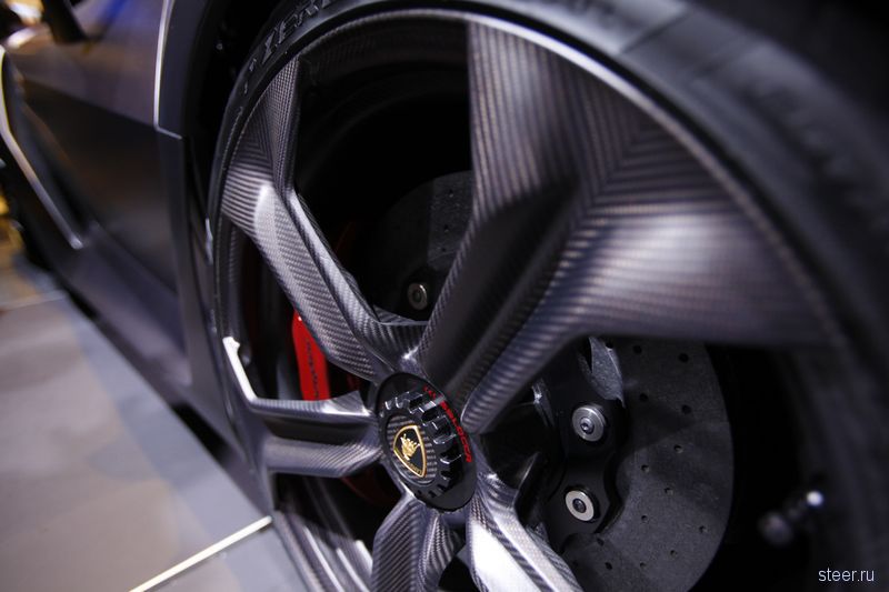 Lamborghini открыла завесу тайны над новым супер-каром Sesto Elemento (фото и видео)