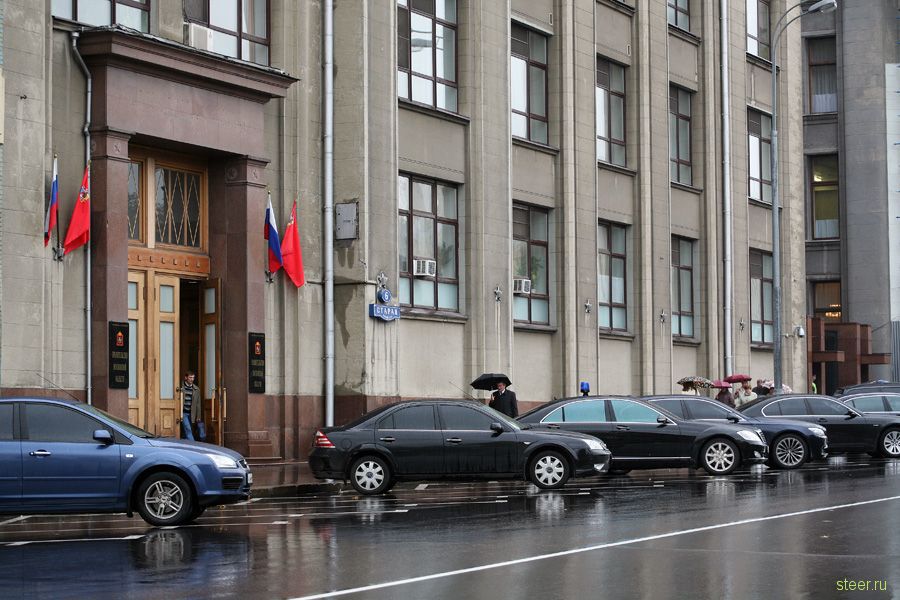 Затонированная власть (фото)
