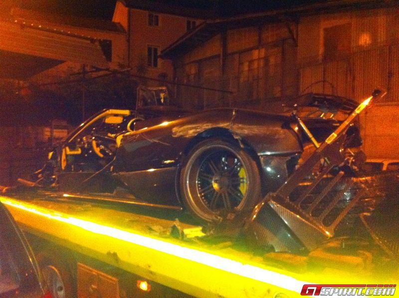 В Италии разбили Pagani Zonda F Clubsport Roadster стоимостью 1,2 млн Евро (фото)