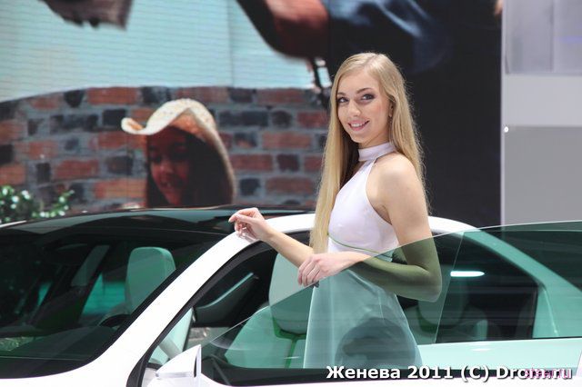Девушки женевского автосалона 2011 (фото)
