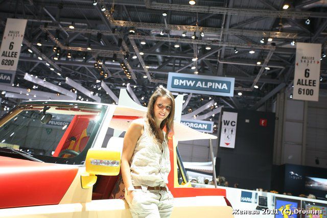 Девушки женевского автосалона 2011 (фото)