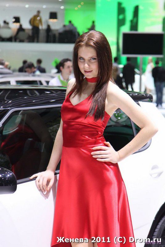 Девушки женевского автосалона 2011 (фото)