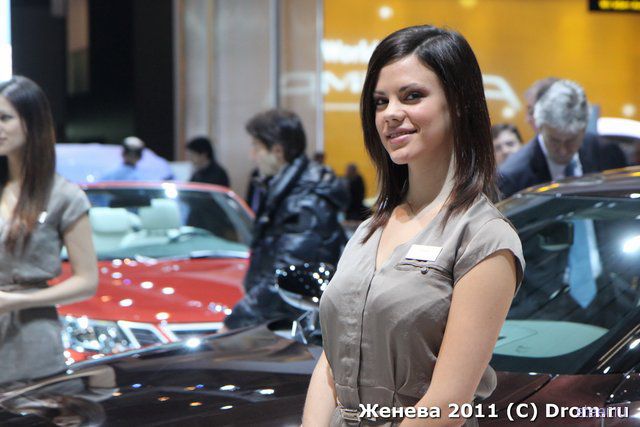 Девушки женевского автосалона 2011 (фото)