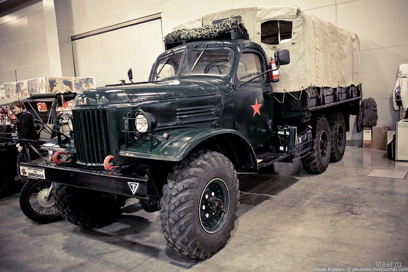 Олдтаймер галереи Сорокина : авторские фото Павла Кунеева (часть2)