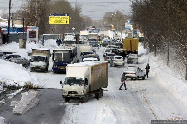 Зимние потопы в Екатеринбурге (фото)
