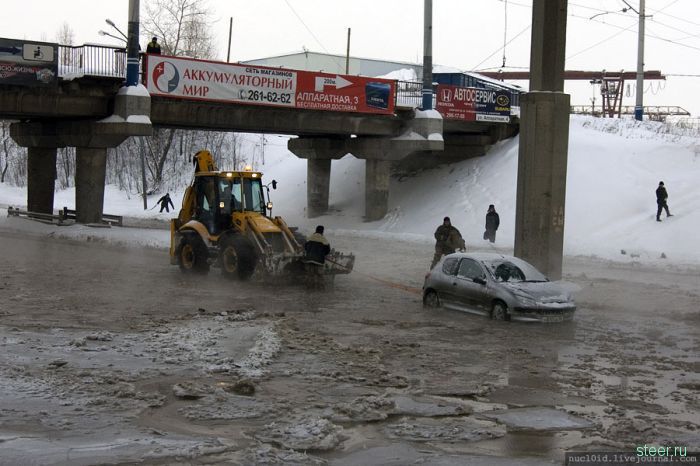 Зимние потопы в Екатеринбурге (фото)