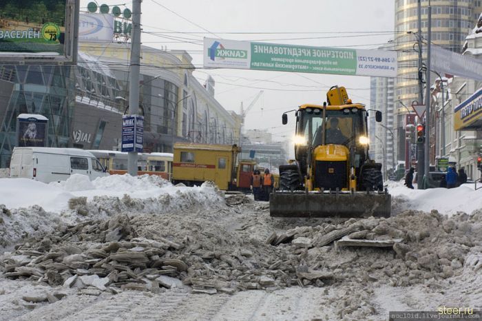 Зимние потопы в Екатеринбурге (фото)