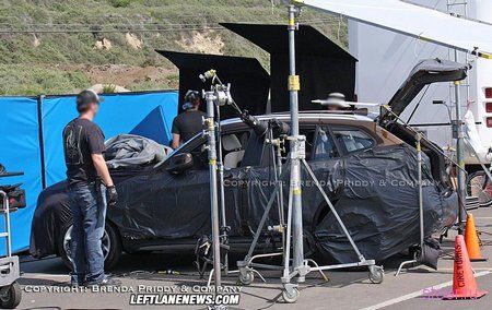 Компактный кроссовер BMW X1 попал в объективы папарацци (фото и видео)