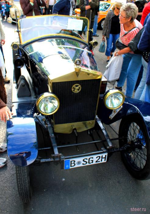 Автомобилю 125 лет: выставка в Берлине (фото)