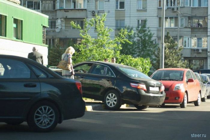 Частный случай: блондинка перепутала педали (фото)