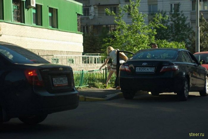 Частный случай: блондинка перепутала педали (фото)