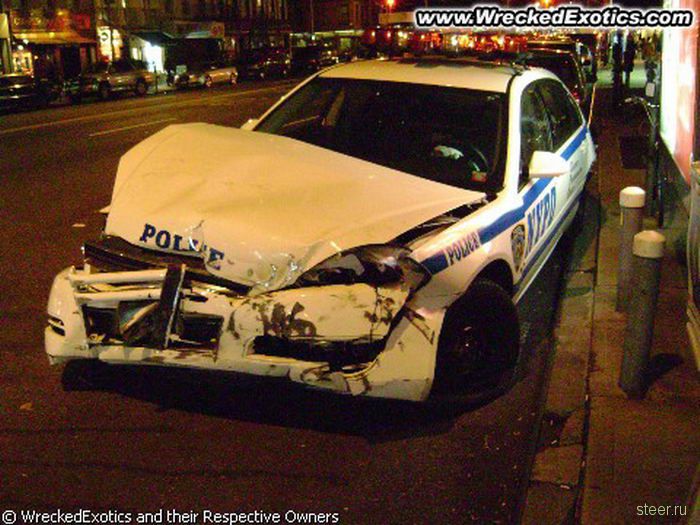 И на старуху бывает... Разбитые полицейские автомобили  (фото)