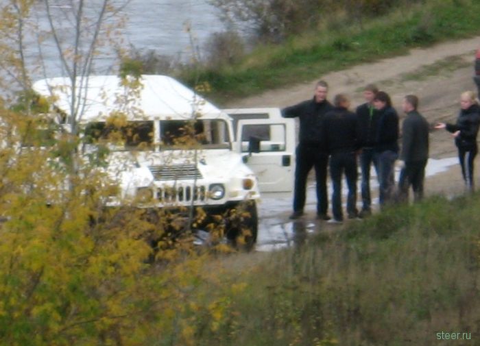 Hummer реку не перейдет (фото)