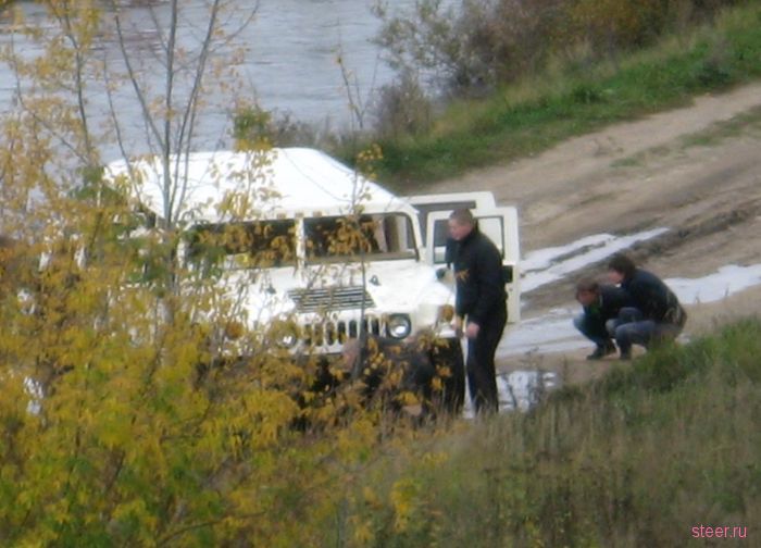 Hummer реку не перейдет (фото)
