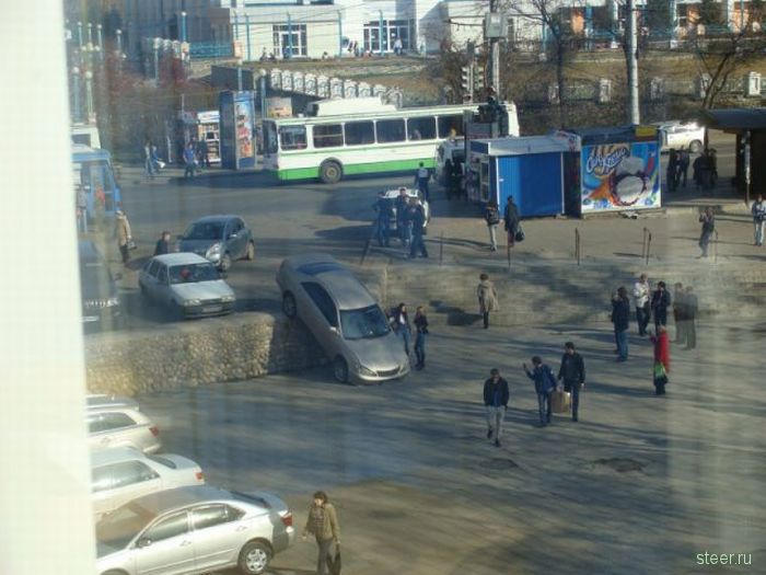 Парковала девушка машину... (фото)